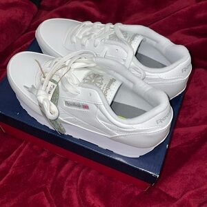 NWT Reebok CL Renaissance Sneakers